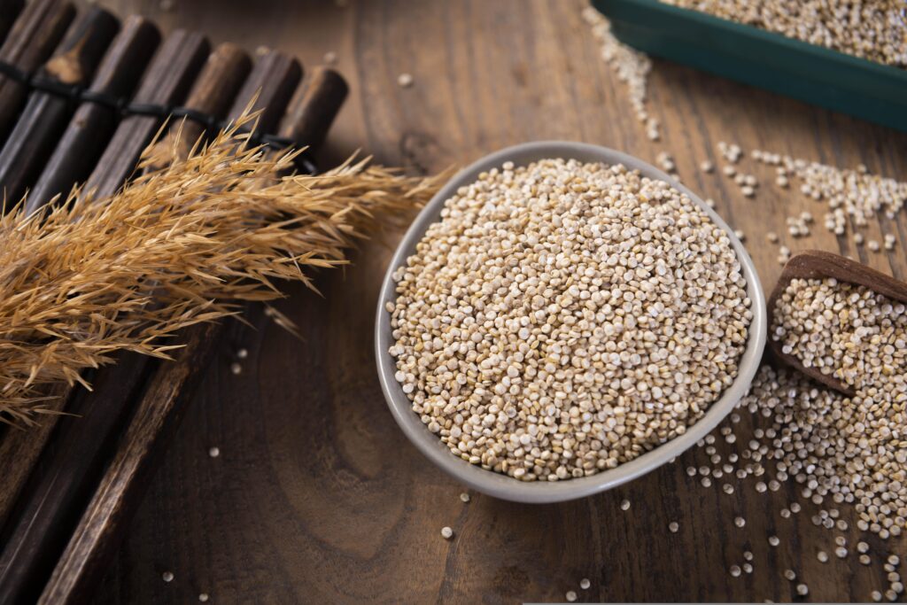 we-o_rd35ghczdq1090c5m-quinoa-6341424 Plant-based Diet กินยังไงให้ได้โปรตีนครบ ไม่ขาดสารอาหาร